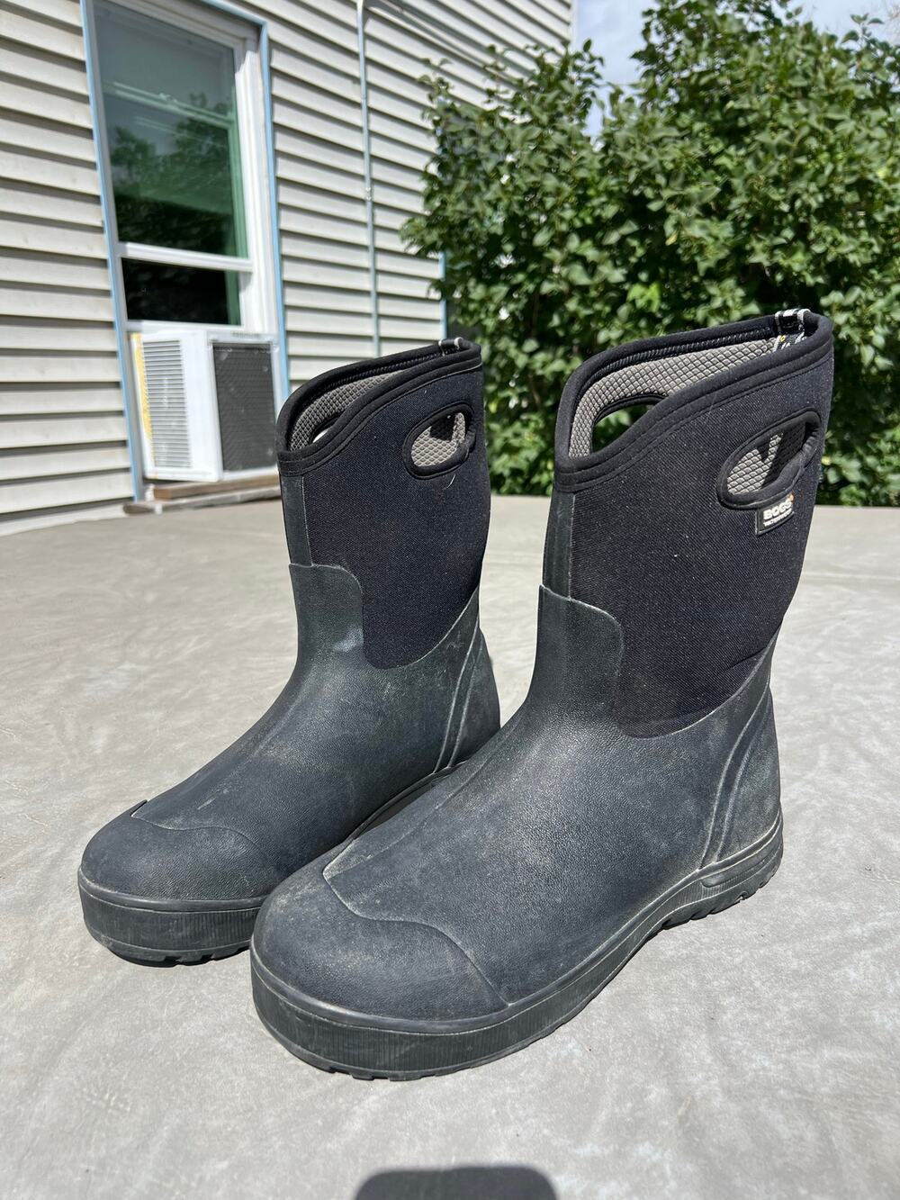 Bogs Men’s 13  Bozeman insulated waterproof rain winter work boots black mid